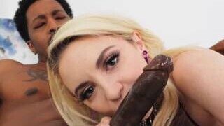 Elle Se Tape Un Black en anal !